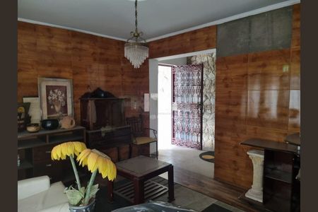 Casa à venda com 217m², 3 quartos e 2 vagas