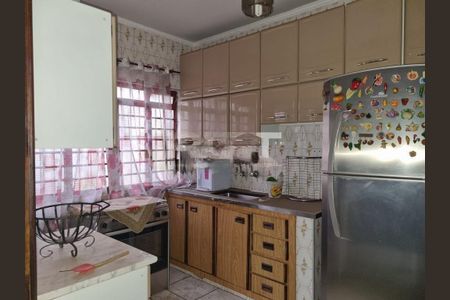 Casa à venda com 217m², 3 quartos e 2 vagas