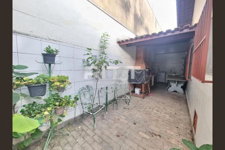 Casa à venda com 217m², 3 quartos e 2 vagas