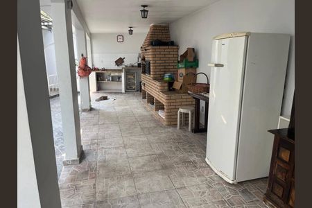 Casa à venda com 194m², 4 quartos e 3 vagas