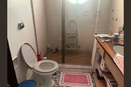 Casa à venda com 194m², 4 quartos e 3 vagas