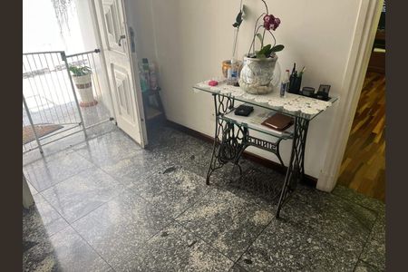 Casa à venda com 194m², 4 quartos e 3 vagas