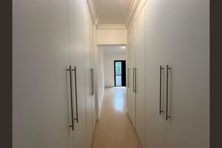 Apartamento à venda com 144m², 3 quartos e 2 vagas Apartamento à venda com 144m², 3 quartos e 2 vagasSuíte