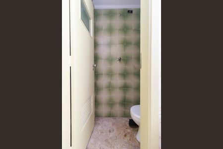 Apartamento para alugar com 60m², 2 quartos e 1 vagaÁrea de Serviço - Banheiro