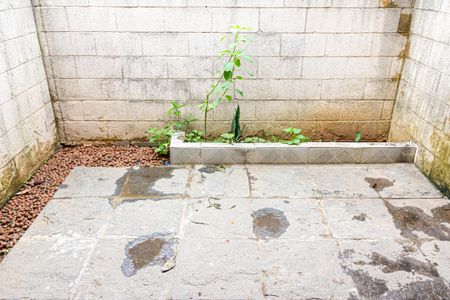 Casa de condomínio para alugar com 60m², 2 quartos e 1 vaga Casa de condomínio para alugar com 60m², 2 quartos e 1 vagaQuintal