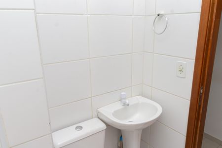 Casa de condomínio para alugar com 60m², 2 quartos e 1 vaga Casa de condomínio para alugar com 60m², 2 quartos e 1 vagaBanheiro