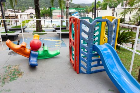 Casa de condomínio para alugar com 60m², 2 quartos e 1 vaga Casa de condomínio para alugar com 60m², 2 quartos e 1 vagaÁrea comum - Playground