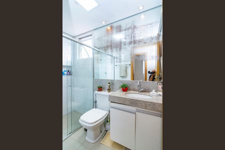 Apartamento à venda com 95m², 3 quartos e 2 vagas Apartamento à venda com 95m², 3 quartos e 2 vagasBanheiro Social 1