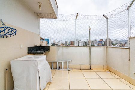 Apartamento à venda com 95m², 3 quartos e 2 vagas Apartamento à venda com 95m², 3 quartos e 2 vagasÁrea de Serviço