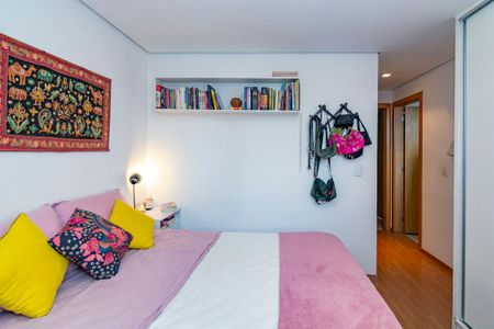 Apartamento à venda com 95m², 3 quartos e 2 vagas Apartamento à venda com 95m², 3 quartos e 2 vagasSuíte