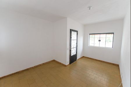 Sala de casa para alugar com 2 quartos, 100m² em Vila Sao Geraldo, Taubaté