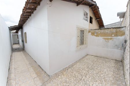 Casa para alugar com 100m², 2 quartos e 1 vaga Casa para alugar com 100m², 2 quartos e 1 vagaQuintal