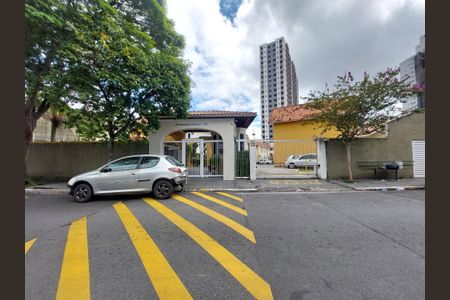 Casa de condomínio para alugar com 80m², 2 quartos e 1 vaga Casa de condomínio para alugar com 80m², 2 quartos e 1 vagaFachada