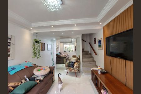 Casa de condomínio para alugar com 80m², 2 quartos e 1 vaga Casa de condomínio para alugar com 80m², 2 quartos e 1 vagaSala