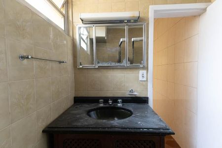 Casa à venda com 110m², 2 quartos e 2 vagasBanheiro da Suíte