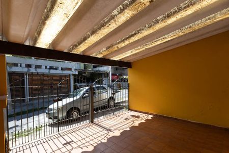 Casa à venda com 110m², 2 quartos e 2 vagasGaragem