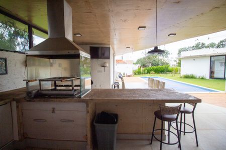 Casa de condomínio para alugar com 369m², 4 quartos e 2 vagasÁrea externa