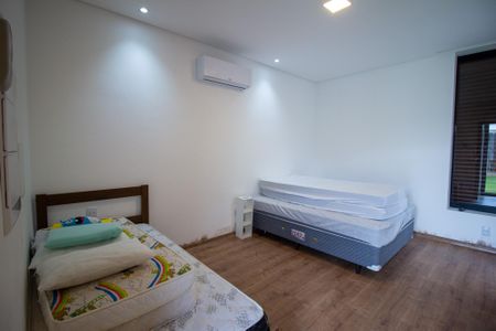 Casa de condomínio para alugar com 369m², 4 quartos e 2 vagasSuite 3