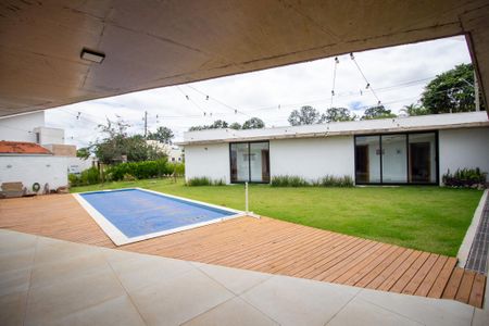 Casa de condomínio para alugar com 369m², 4 quartos e 2 vagasÁrea externa