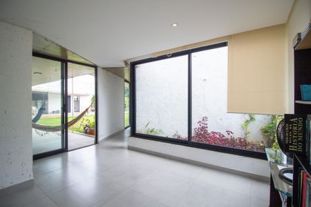 Casa de condomínio para alugar com 369m², 4 quartos e 2 vagasEscritorio 