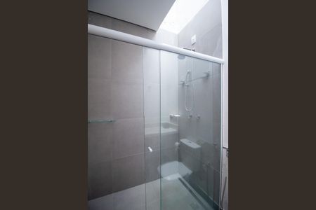 Casa de condomínio para alugar com 369m², 4 quartos e 2 vagasBanheiro da Suíte 3