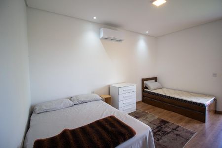 Casa de condomínio para alugar com 369m², 4 quartos e 2 vagasSuite 2