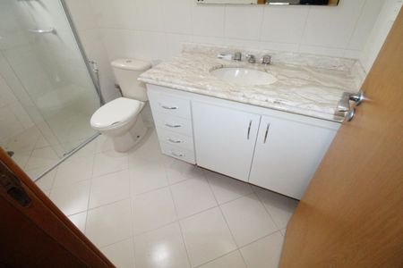 Apartamento para alugar com 200m², 4 quartos e 3 vagasBanheiro da Suíte 2