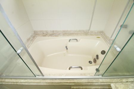 Apartamento para alugar com 200m², 4 quartos e 3 vagasBanheiro da Suíte