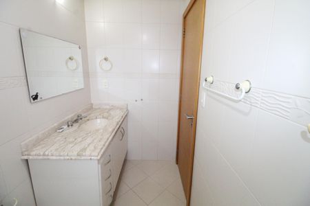 Apartamento para alugar com 200m², 4 quartos e 3 vagasBanheiro da Suíte 2