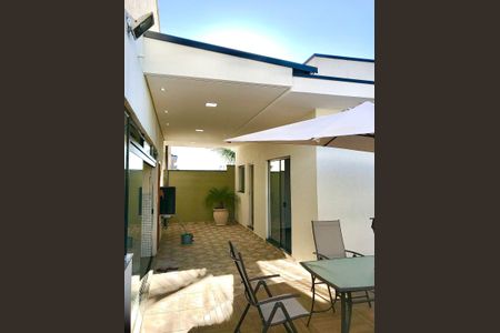 Casa de Condomínio para alugar com 3 quartos, 360m² em Piracangaguá, Taubaté