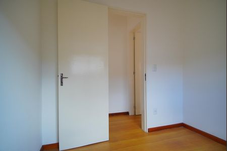 Quarto 2 de apartamento à venda com 2 quartos, 46m² em Passo das Pedras, Porto Alegre