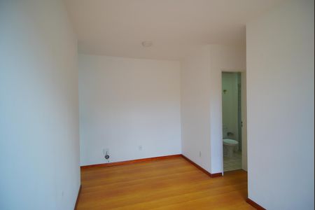 Sala de apartamento à venda com 2 quartos, 46m² em Passo das Pedras, Porto Alegre