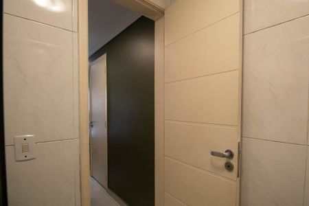 Casa de condomínio à venda com 229m², 3 quartos e 2 vagasBanheiro da Suíte