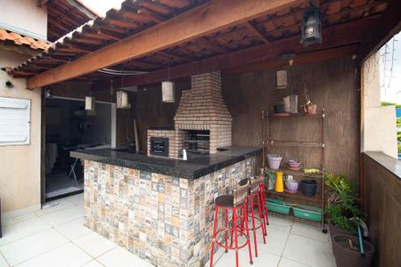 Casa de condomínio à venda com 229m², 3 quartos e 2 vagasChurrasqueira