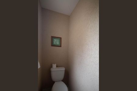 Casa de condomínio à venda com 229m², 3 quartos e 2 vagasLavabo