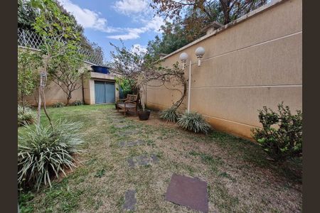 Casa de condomínio à venda com 229m², 3 quartos e 2 vagasÁrea comum