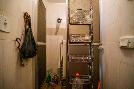 Apartamento à venda com 122m², 4 quartos e 2 vagas Apartamento à venda com 122m², 4 quartos e 2 vagasBanheiro de Serviço