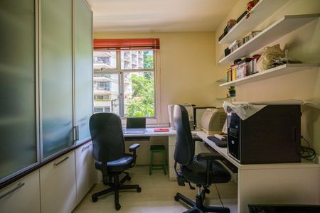 Apartamento à venda com 122m², 4 quartos e 2 vagas Apartamento à venda com 122m², 4 quartos e 2 vagasQuarto 4