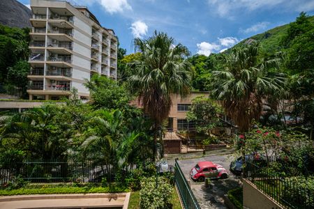 Apartamento à venda com 122m², 4 quartos e 2 vagas Apartamento à venda com 122m², 4 quartos e 2 vagasÁrea de Serviço Vista