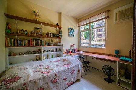 Apartamento à venda com 122m², 4 quartos e 2 vagas Apartamento à venda com 122m², 4 quartos e 2 vagasQuarto 2