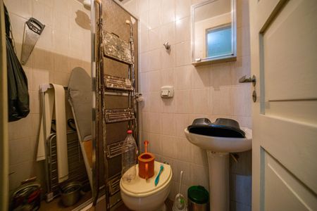 Apartamento à venda com 122m², 4 quartos e 2 vagas Apartamento à venda com 122m², 4 quartos e 2 vagasBanheiro de Serviço