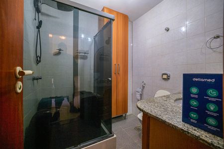 Apartamento à venda com 122m², 4 quartos e 2 vagas Apartamento à venda com 122m², 4 quartos e 2 vagasBanheiro Suite