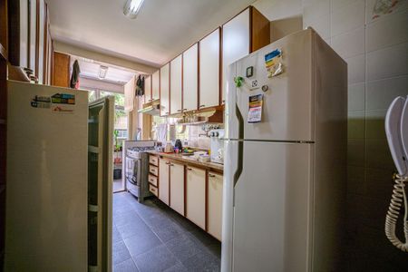 Apartamento à venda com 122m², 4 quartos e 2 vagas Apartamento à venda com 122m², 4 quartos e 2 vagasCozinha