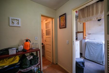 Apartamento à venda com 122m², 4 quartos e 2 vagas Apartamento à venda com 122m², 4 quartos e 2 vagasQuarto de Serviço