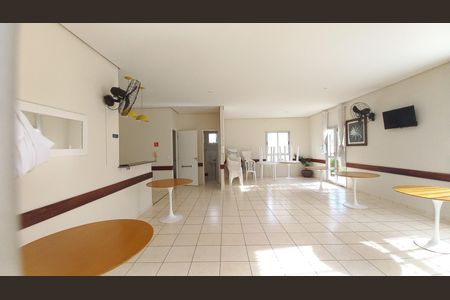 Apartamento para alugar com 55m², 2 quartos e 1 vagaÁrea comum - Salão de festas