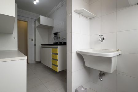 Apartamento à venda com 80m², 2 quartos e 1 vagaCozinha e Área de Serviço