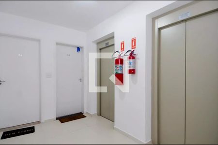 Apartamento à venda com 80m², 2 quartos e 1 vagaHall de entrada