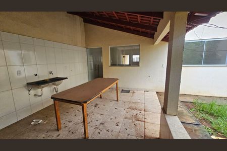 Casa para alugar com 3 quartos, 130m² em Condomínio Rio Branco, Goiânia