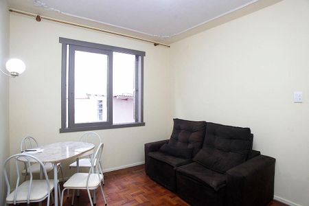 Sala de apartamento para alugar com 1 quarto, 46m² em Azenha, Porto Alegre