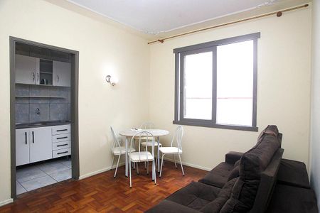 Sala de apartamento para alugar com 1 quarto, 46m² em Azenha, Porto Alegre